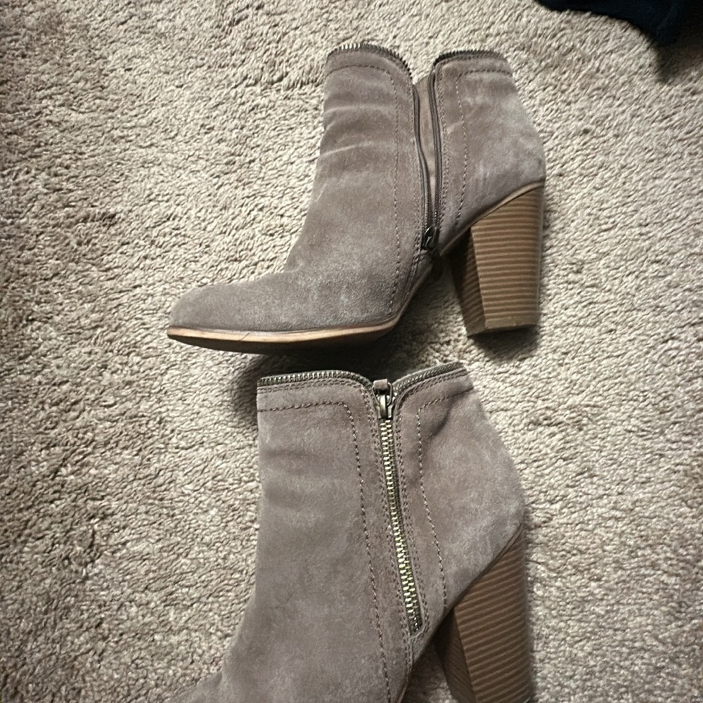 Women's Suede Ankle Boots - Gray